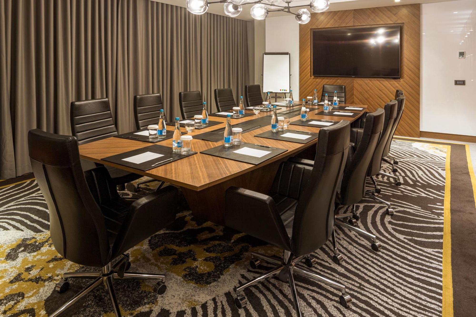 Sheraton Biskek Kültér fotó