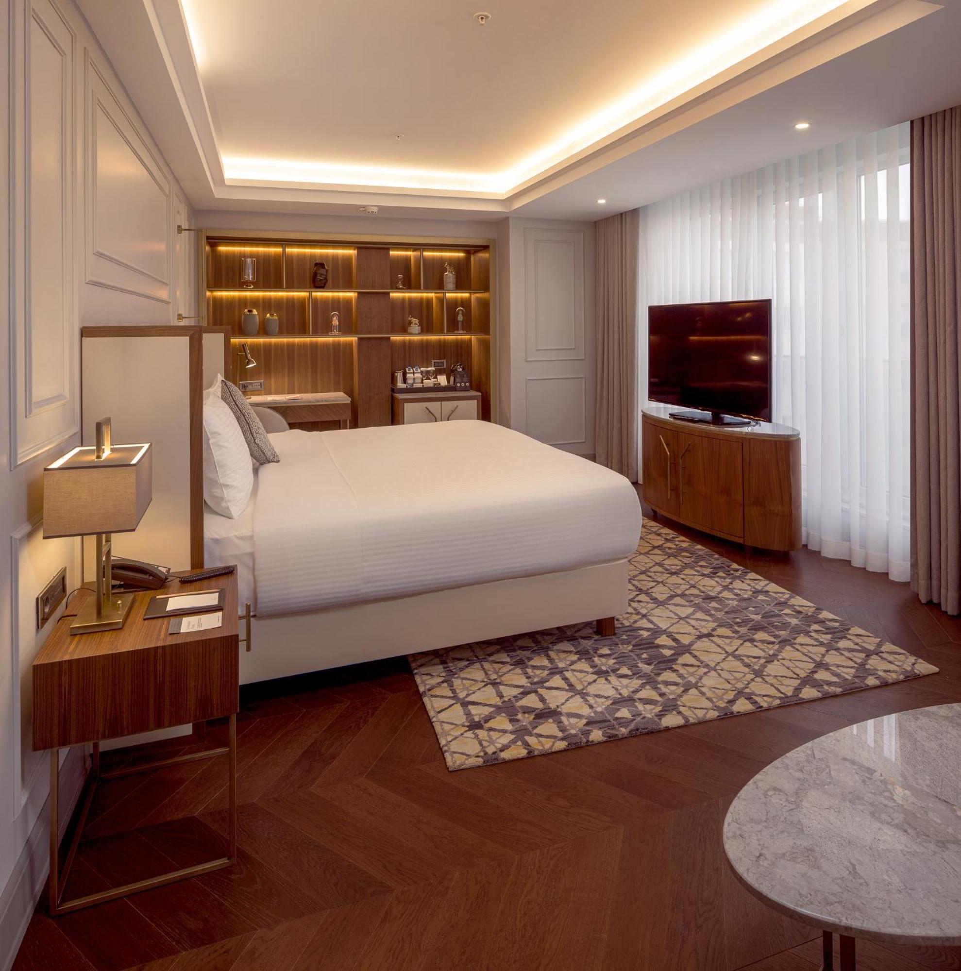 Sheraton Biskek Kültér fotó